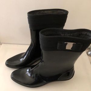 SALVATORE FERRAGAMO Round Toe Rain Boots